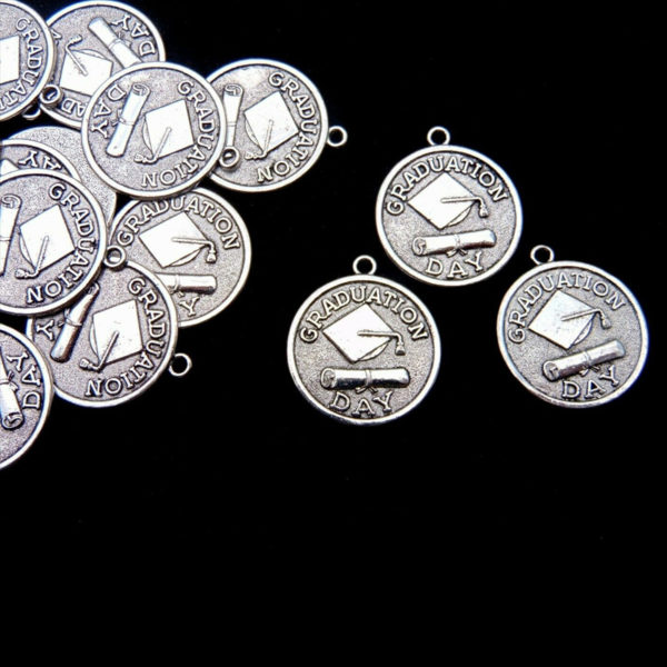 5 Pcs Tibetan Silver Graduation Day Charms College School Teacher Scroll N183